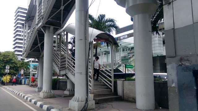 Halte Transjakarta Sarinah (Foto: Paulina/kumparan)