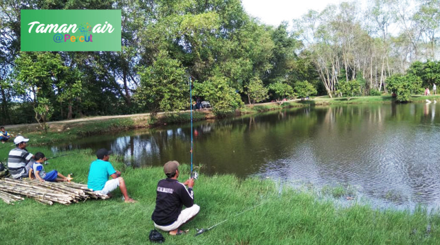 Sediakan Arena Memancing, Taman Air Percut Diramaikan Para Pemancing