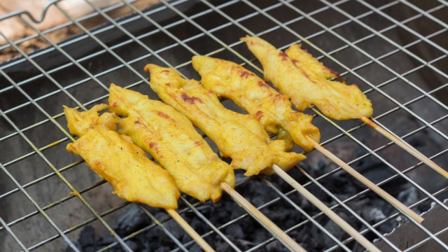 ilustrasi sate ayam (Foto: Thinkstock)