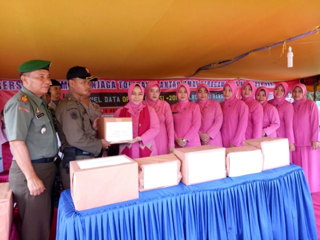 Bhayangkari Cabang Musi Rawas Road To Kemanusian Jelang Tahun Baru 2018