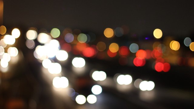 Foto abstrak memanfaatkan cahaya sekitar. (Foto: Ana Paula Lima/Pexels)