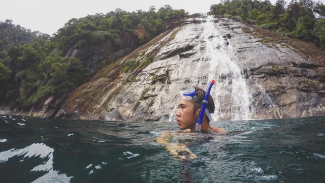 Wisata alam Pulau Mursala, Tapanuli Tengah (Foto: Instagram @rvvlich)
