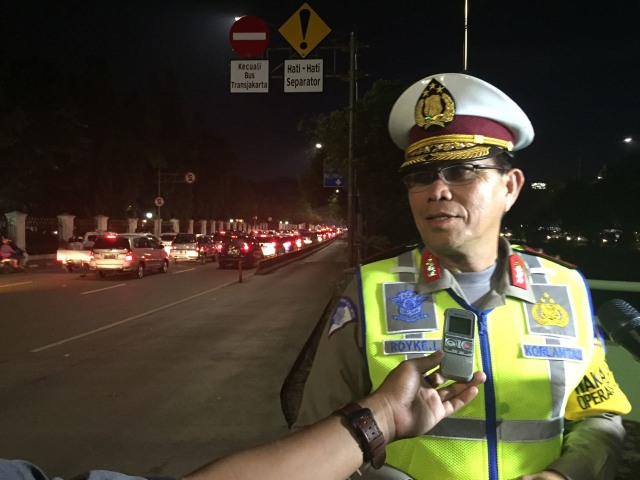 Kakorlantas tinjau jalan Juanda (Foto: Reki Febrian/kumparan)