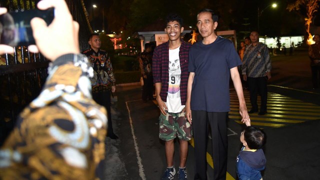 Presiden Jokowi mengundang Warga ke Gedung Agung. (Foto: Dok. Biro Pers Setpres)