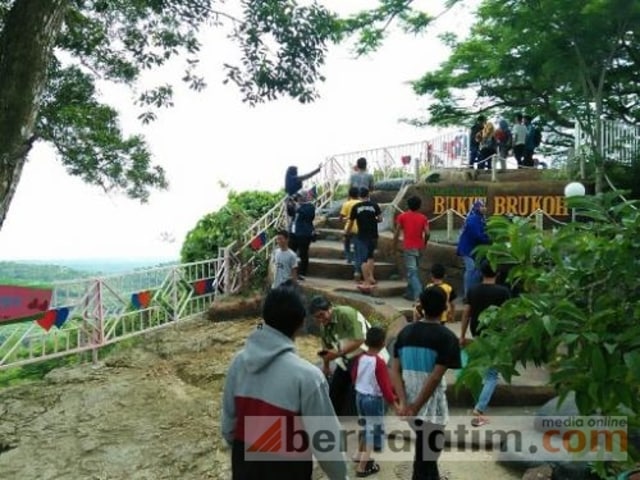  Liburan, Bukit Brukoh Dikunjungi Ribuan Warga