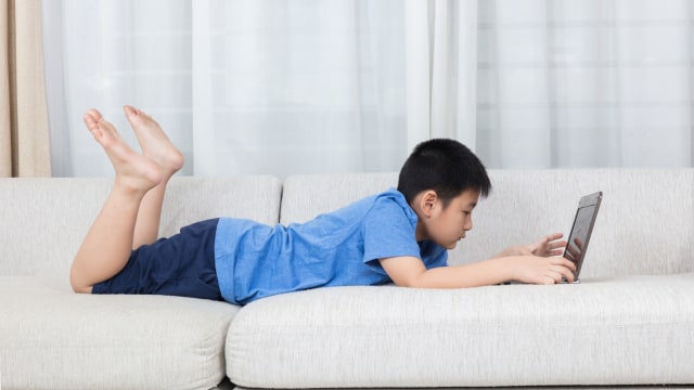 Ilustrasi anak yang mengalami adiksi pornografi (Foto: Thinstock)