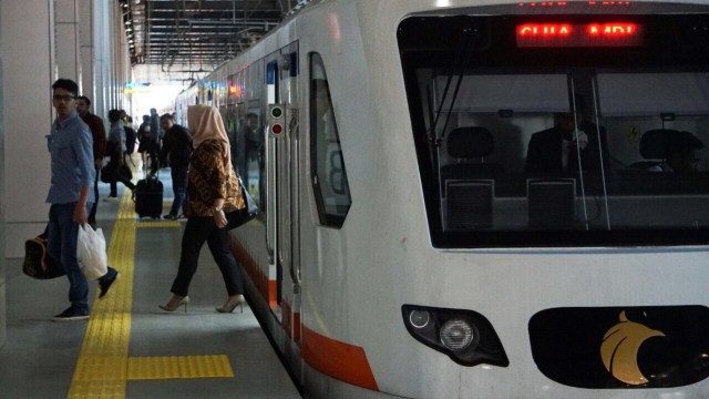 Kereta bandara (Foto: Fanny Kusumawardhani/kumparan)