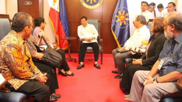 Retno Marsudi bertemu Rodrigo Duterte (Foto: Dok. Kemlu)
