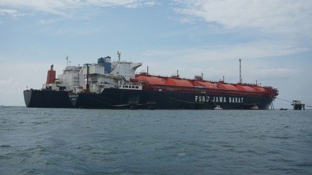 Kargo LNG domestik perdana 2018 (Foto: Jamal Ramadhan/kumparan)