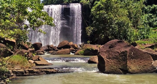 Curug Luhur Sukabumi yang Wajib Dikunjungi, Dijamin Nggak Nyesel