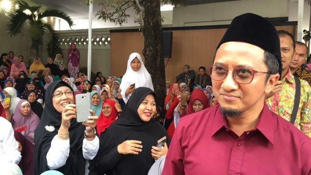Yusuf Mansyur tiba di Arraudhatul Mahmoedah (Foto: Muhammad Fajri/kumparan)