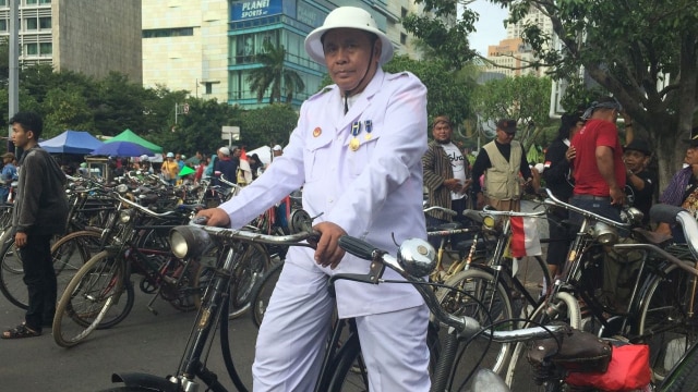 Komunitas Ontel Batavia (KOBA) di CFD (Foto: Soejono Eben Saragih/kumparan)