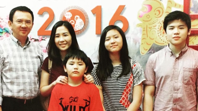 Ahok dan keluarga (Foto: Instagram @nachoseann)