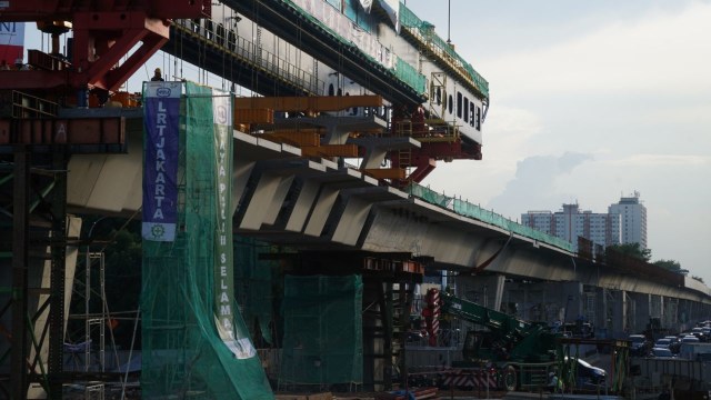 Pembangunan Proyek LRT (Foto: Nugroho Sejati/kumparan)