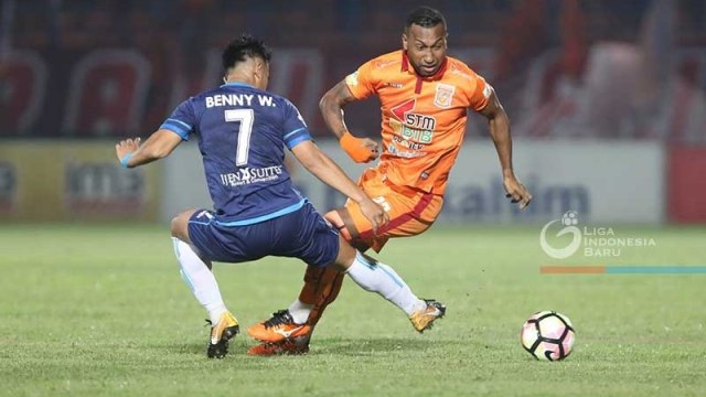 Aksi Patrich Wanggai pada Liga 1 musim lalu. (Foto: GoJek Traveloka Liga 1)