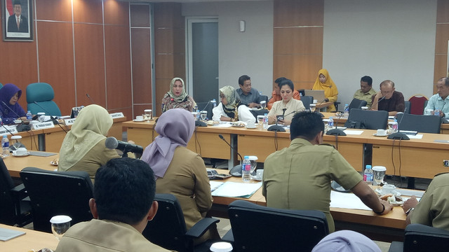 Rapat DPRD DKI Komisi B tentang OK OCE (Foto: Nabilla Fatiara/kumparan)