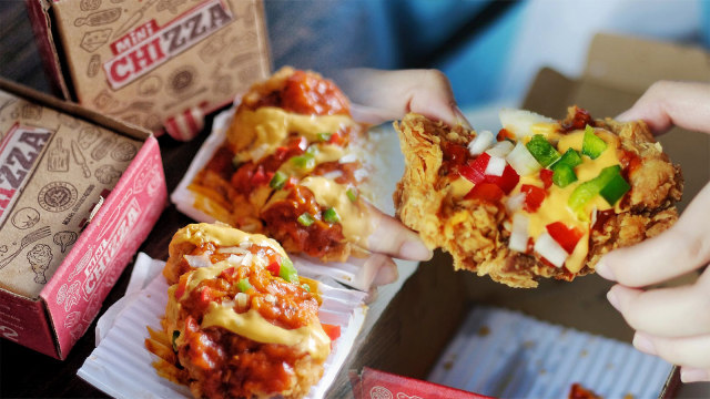 Mini Chizza KFC (Foto: Instagram @akudoyanmakan & @bethannyputri)