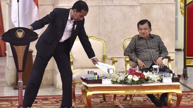 Jokowi dan Jusuf Kalla (Foto: ANTARA FOTO/Puspa Perwitasari)