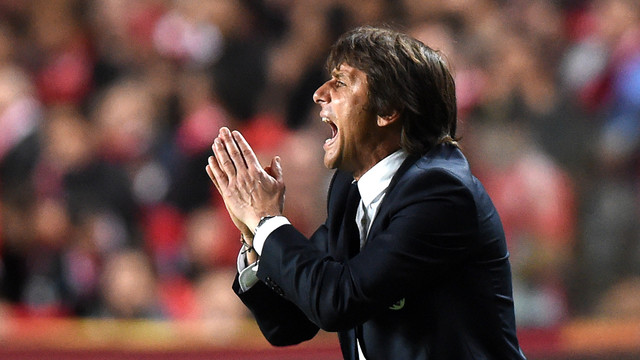 Conte saat melatih Juventus. (Foto: AFP/Francisco Leong)