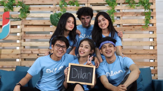 Pemain Film Dilan 1990 (Foto: Garin Gustavian Irawan/kumparan)