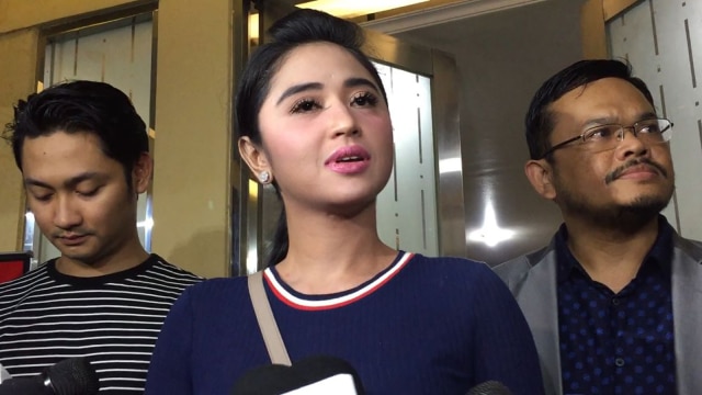Dewi Perssik. (Foto: Maria Gabrielle Putrinda/kumparan)