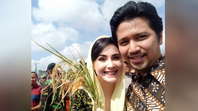 Arumi Bachsin dan Emil Dardak (Foto: Instagram @arumi_arumi_94)