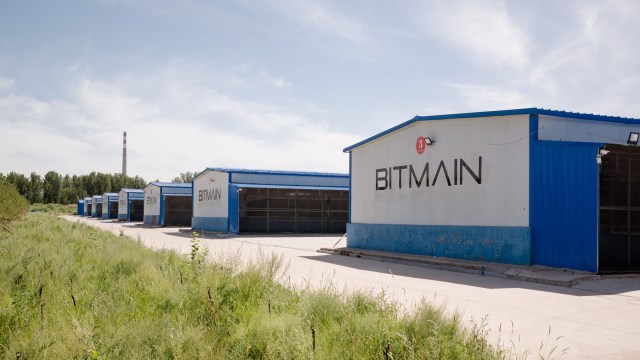 Perusahaan Tambang Bitcoin China Dirikan Anak Perusahaan di Swiss