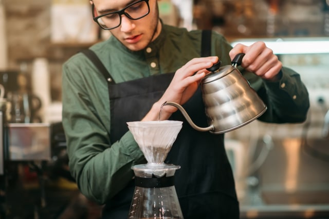 Menjadi seorang barista kopi. (Foto: Thinkstock)