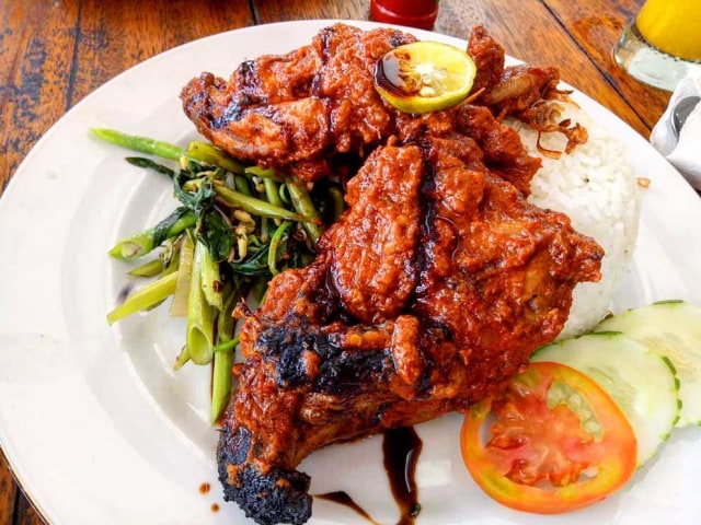 Ayam Taliwang (Foto: Instagram @mataramdelicious)