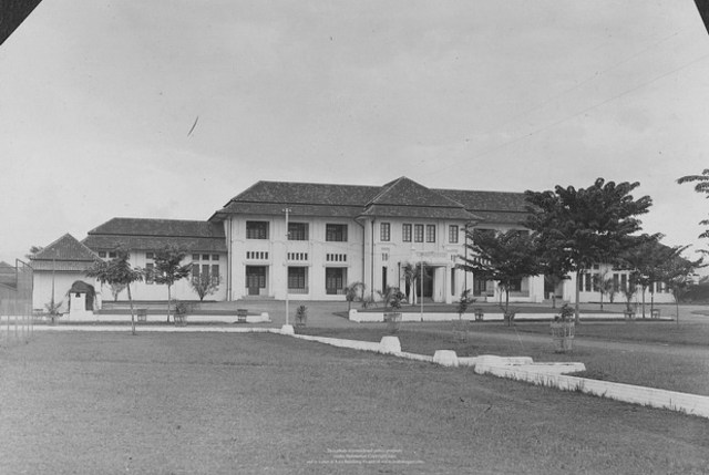 Rumah Sakit Pertama di Priangan