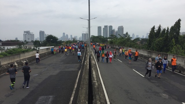 Suasana car free day di jalan layang Antasari Foto: Rafyq Panjaitan/kumparan
