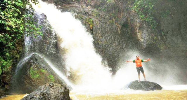 Curug Indra, Potensi Wisata Tersembunyi di Cikakak Kabupaten Sukabumi