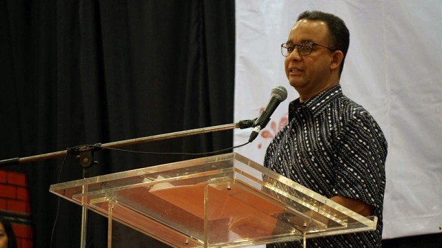 Anies Baswedan menghadiri vaksinasi Difteri. (Foto: Irfan Adi Saputra/kumparan)