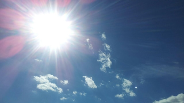 Ilustrasi Siang Terik (Foto: Pixabay)