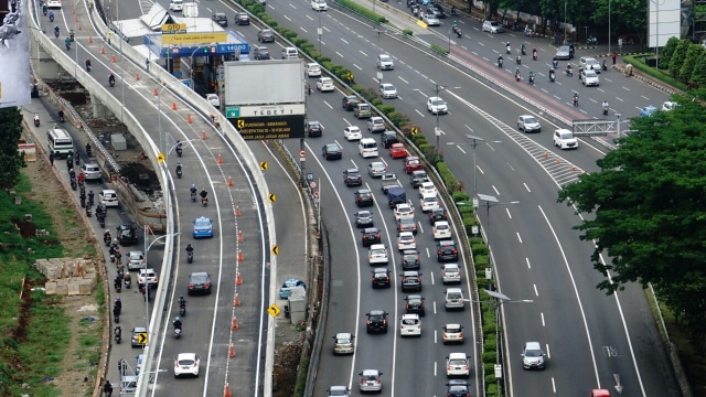 Flyover Pancoran. (Foto: Jamal Ramadhan/kumparan)