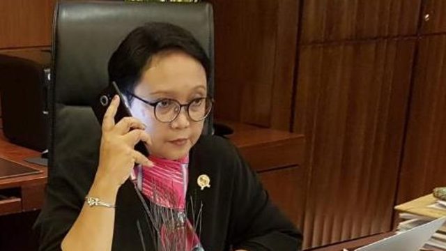 Menlu Retno Marsudi menelepon Menlu AS (Foto: Twitter @Portal_Kemlu_RI)