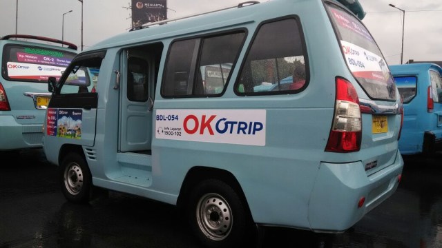 Uji coba Ok Otrip Kampung Melayu-Duren Sawit (Foto: Yuana Fatwalloh/kumparan)