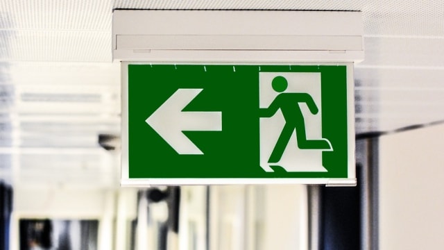 Emergency exit. (Foto: Monicore via Pixabay (CC0 Creative Commons))