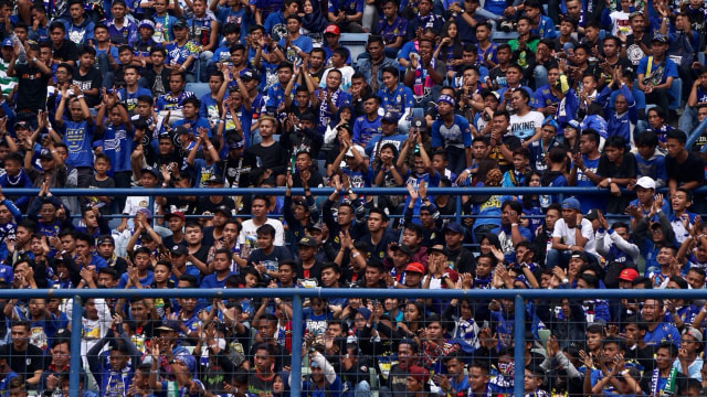Suasana penonton di GBLA, Bandung (Foto: Fanny Kusumawardhani/kumparan)