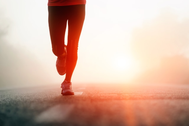 Ilustrasi berjalan kaki (Foto: Thinkstock)