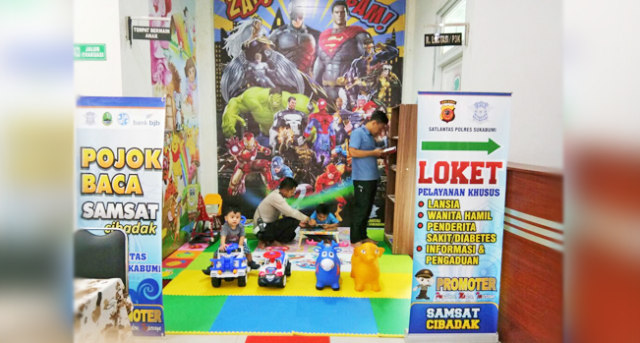 Kreatif ! Samsat Cibadak Sukabumi Dilengkapi Pojok Baca dan Ruang Bermain Anak