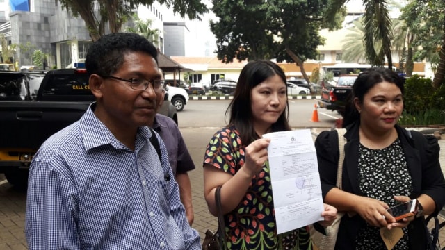 Felicita Susanto, konsumen pulau reklamasi Jakarta, diperiksa sebagai saksi kasus dugaan pencemaran nama baik terhadap pengembang PT Kapuk Naga Indah―anak perusahaan Agung Sedayu Group, 17 Januari 2018. (Foto: Fadjar Hadi/kumparan)