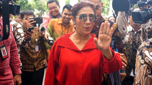 Susi Pudjiastuti dan nelayan Cantrang di Istana. (Foto: Yudhistira Amran Saleh/kumparan)