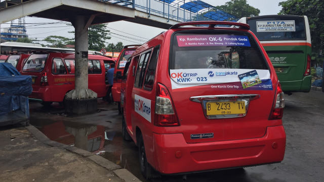 Mobil angkutan KWK 06 OK Otrip (Foto: Andreas Ricky Febrian/kumparan)