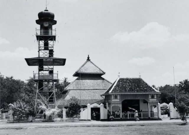 Masjid Sebagai Wujud Seni Bangunan Masa Islam di Nusantara