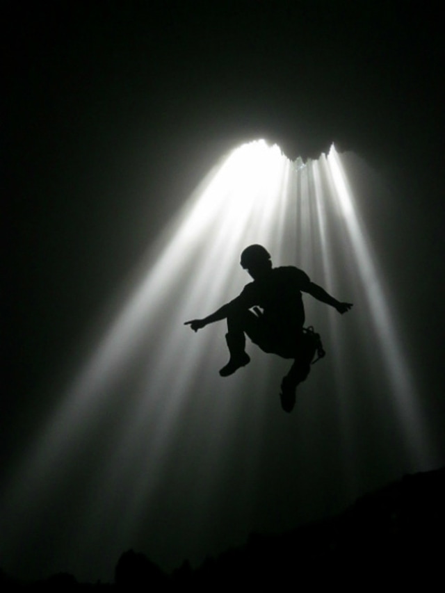 Berburu Cahaya Ilahi di Gua Jomblang (2)