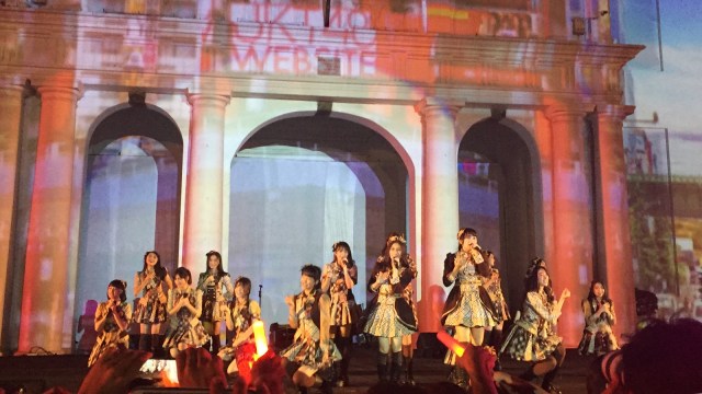 JKT48 di perayaan Indonesia - Jepang  (Foto: Alexander Vito/kumparan)