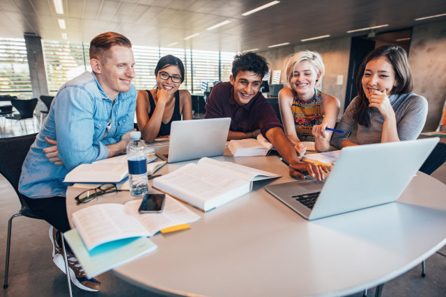 com-mahasiswa jurusan komunikasi (Foto: Thinkstock)