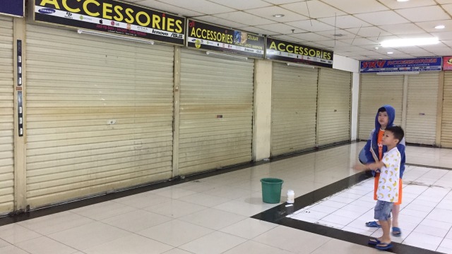 Lokasi Pembacokan di Toko Accessories (Foto: Mirsan Simamora/kumparan)