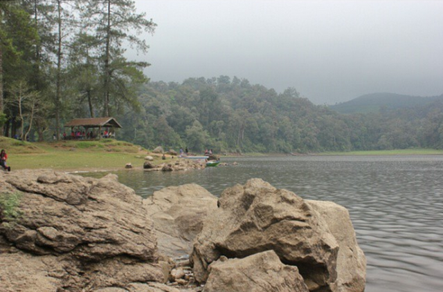 Menemukan Pasangan di Situ Patenggang, Bandung (4)